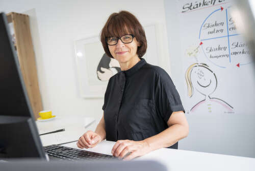 Portrait Dozentin Sabine Steinbeck