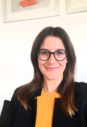Portrait Dozentin Sarah Miebach